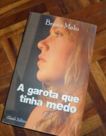 A Garota que tinha medo – BRENO MELO | RESENHA