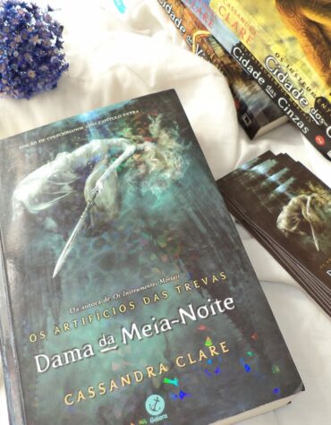 DAMA DA MEIA NOITE – CASSANDRA CLARE ( OS ARTIFÍCIOS DAS TREVAS #1 ) | RESENHA