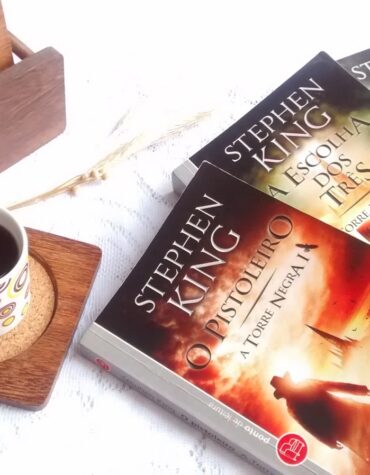 O PISTOLEIRO – STEPHEN KING –  (A TORRE NEGRA #1) | RESENHA