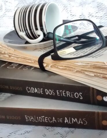 CIDADE DOS ETÉREOS – RANSOM RIGGS (O ORFANATO DA SRTA. PEREGRINE PARA CRIANÇAS PECULIARES #2) | RESENHA