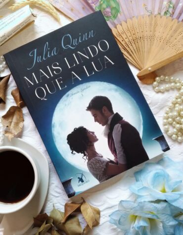MAIS LINDO QUE A LUA – JULIA QUINN  (#1 IRMÃS LYNDON) | RESENHA