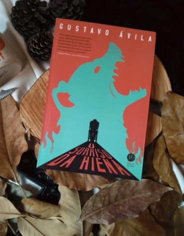 SORRISO DA HIENA, GUSTAVO ÁVILA: UM THRILLER PSICOLÓGICO QUE VAI TE DEIXAR SEM FÔLEGO | RESENHA