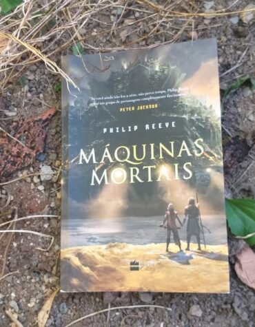 MAQUINAS MORTAIS – PHILIP REEVE ( CRÔNICAS DAS CIDADES FAMINTAS #1 ) | RESENHA