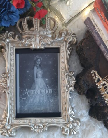 A PROMETIDA – KIERA CASS | RESENHA A PROMETIDA – KIERA CASS | RESENHA