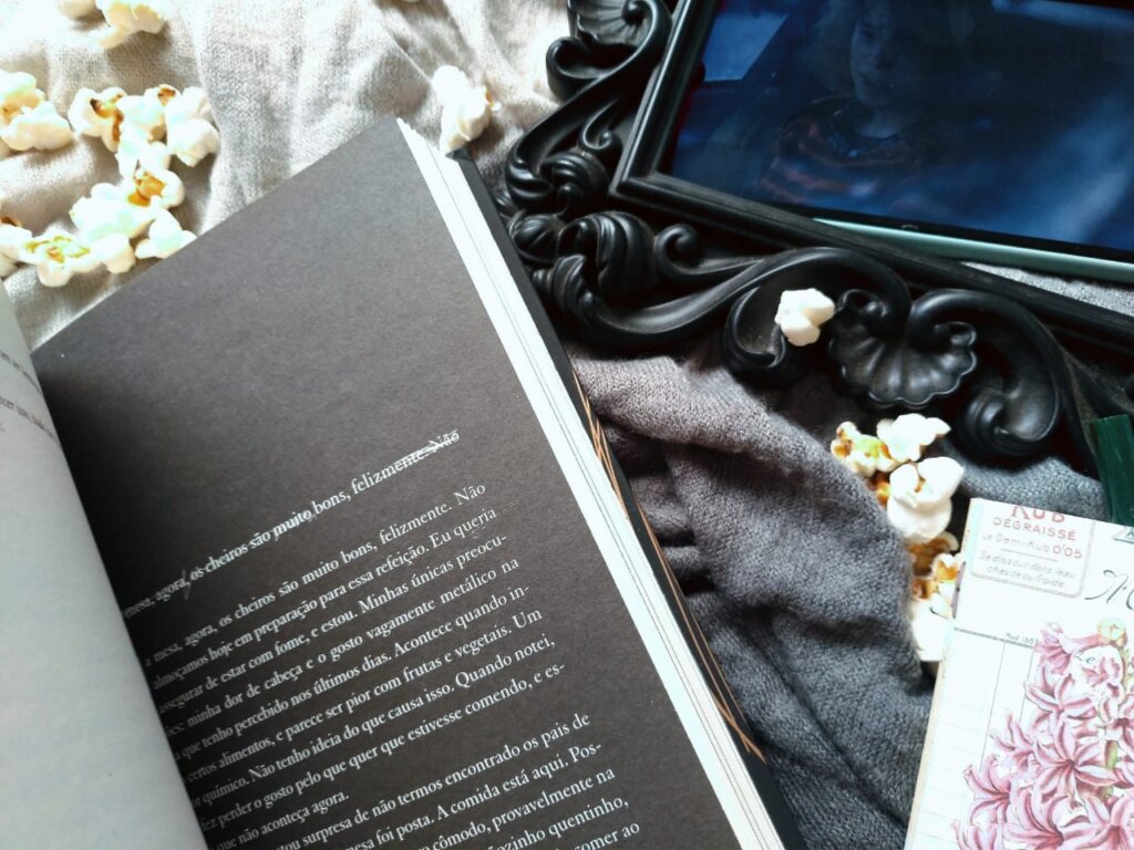 RESENHA DO LIVRO EU ESTOU PENSANDO EM ACABAR COM TUDO DE IAIN REID