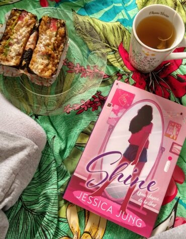 SHINE: UMA CHANCE DE BRILHAR – JESSICA JUNG | RESENHA