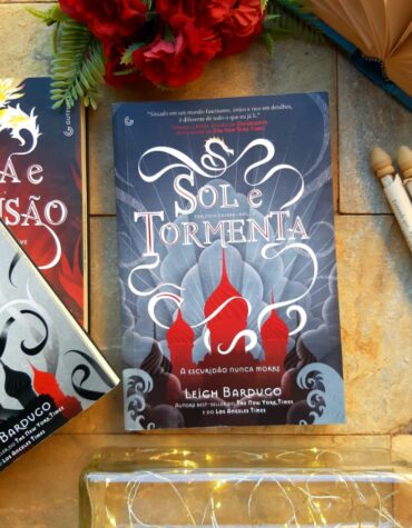 SOL E TORMENTA – LEIGH BARDUGO | RESENHA