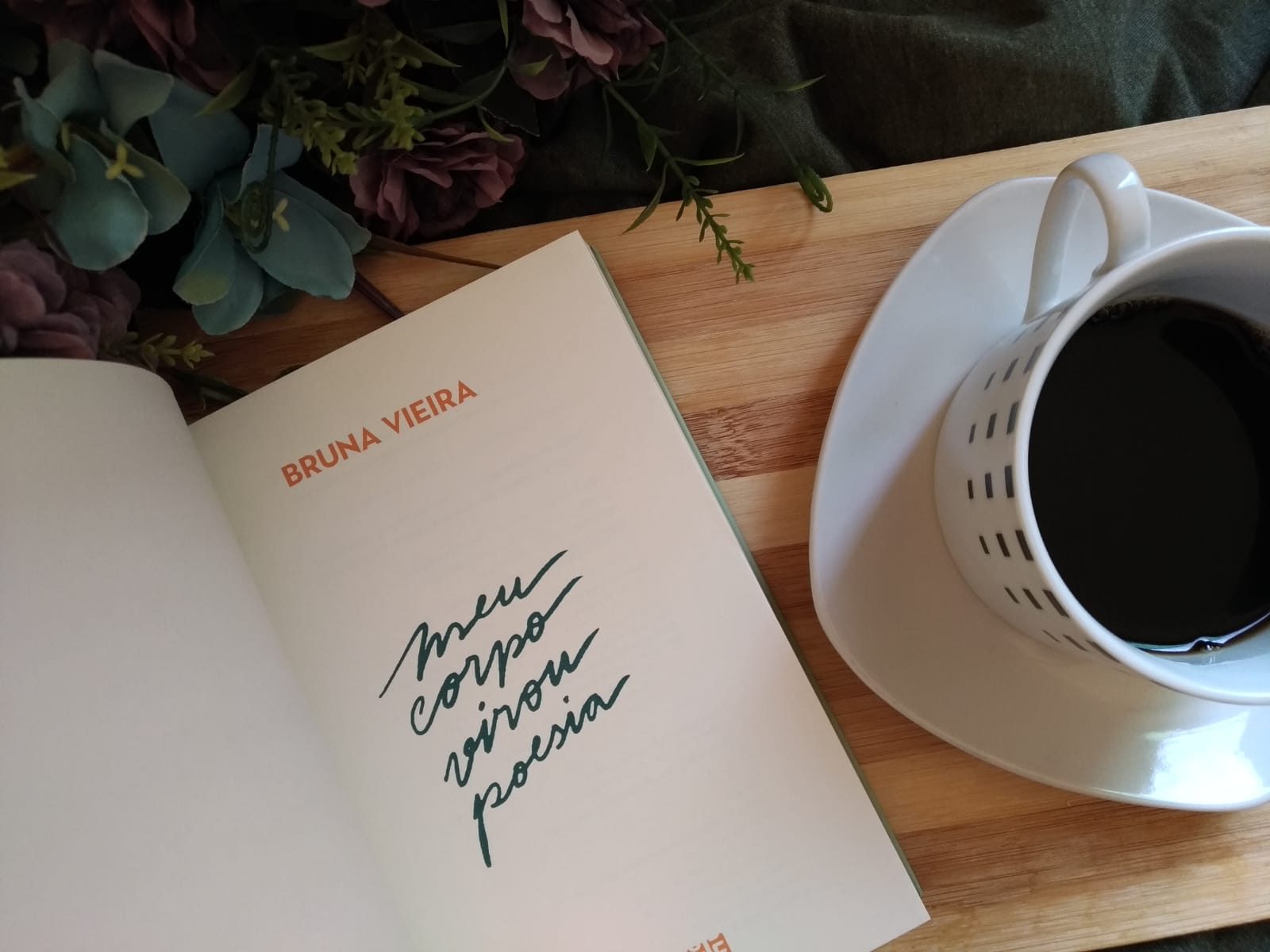 MEU CORPO VIROU POESIA - BRUNA VIEIRA