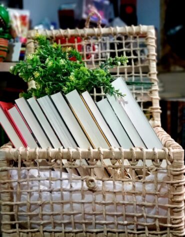 ALGUNS DOS LIVROS DE FICÇÃO MAIS VENDIDOS NO MUNDO ALGUNS DOS LIVROS DE FICÇÃO MAIS VENDIDOS NO MUNDO