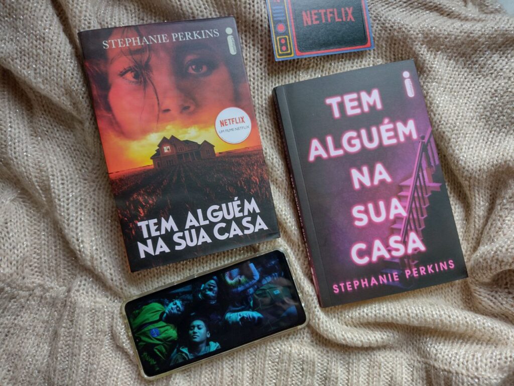 TEM ALGUÉM NA SUA CASA, DAS PÁGINAS À NETFLIX – STEPHANIE PERKINS | RESENHA E CRÍTICA