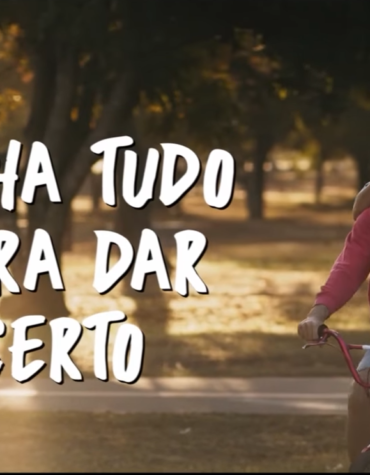 EDUARDO E MÔNICA |  CRÍTICA