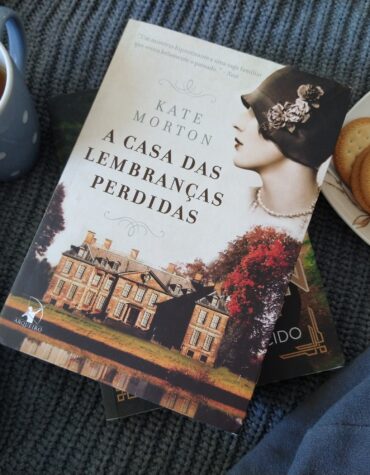 “A CASA DAS LEMBRANÇAS PERDIDAS” É UMA OBRA PRIMA DE KATE MORTON | RESENHA “A CASA DAS LEMBRANÇAS PERDIDAS” É UMA OBRA PRIMA DE KATE MORTON | RESENHA
