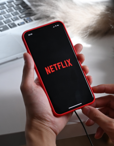 10 SÉRIES INSPIRADAS EM LIVROS PARA ASSISTIR NA NETFLIX 10 SÉRIES INSPIRADAS EM LIVROS PARA ASSISTIR NA NETFLIX