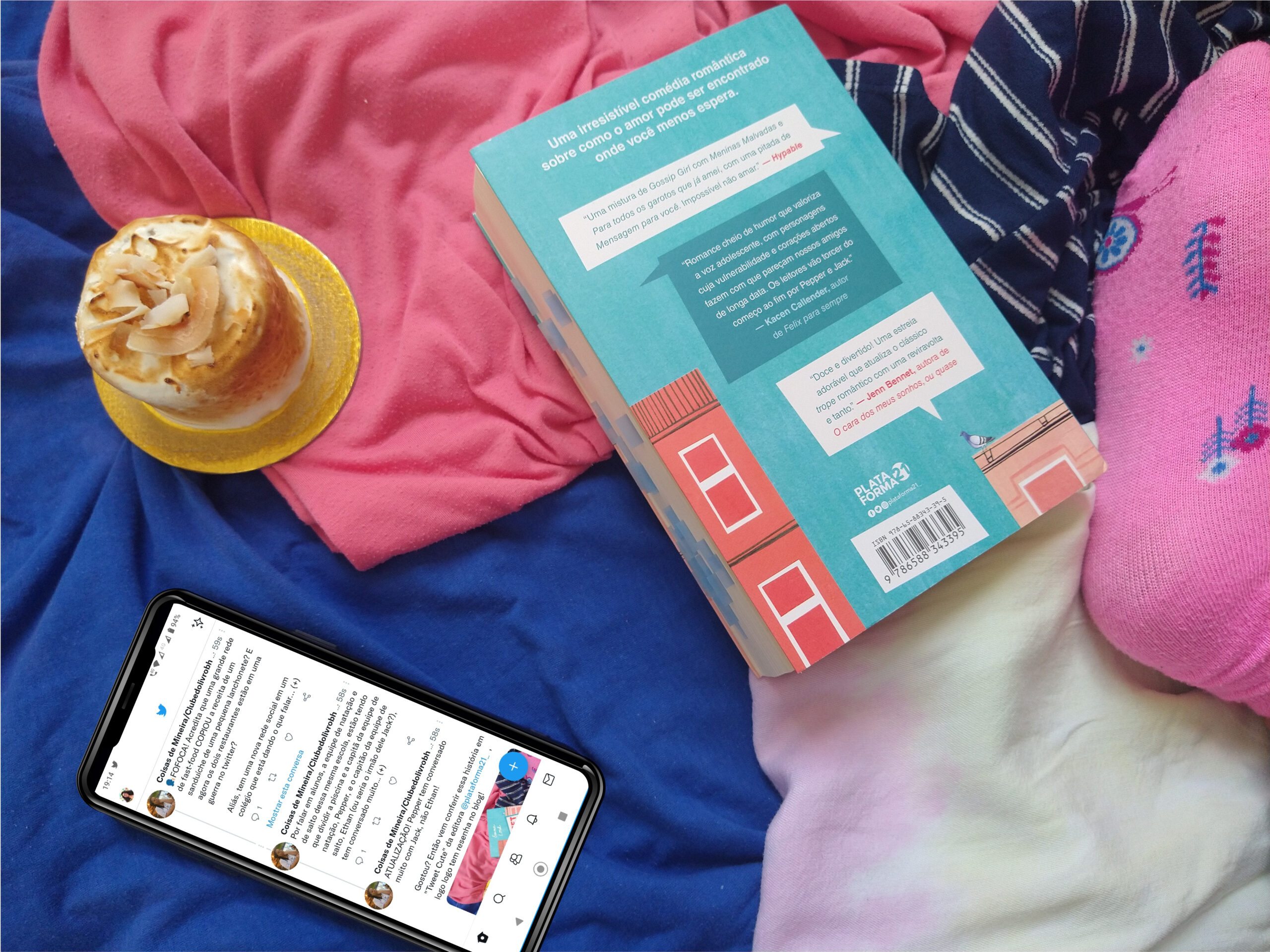 resenha do livro Tweet Cute - Emma Lord