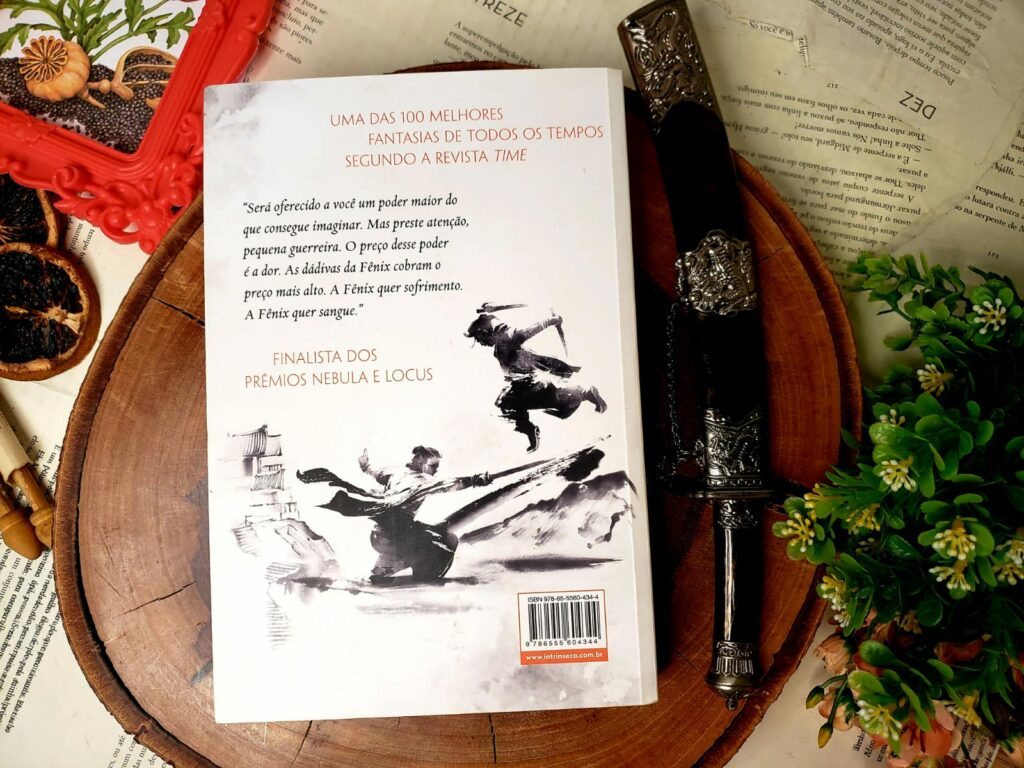 Contracapa do LIVRO A GUERRA DA PAPOULA DE R.F. KUANG