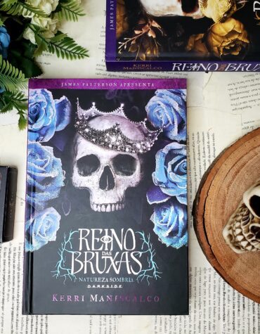 REINO DAS BRUXAS: NATUREZA SOMBRIA, O LIVRO MAIS SENSUAL DA AUTORA