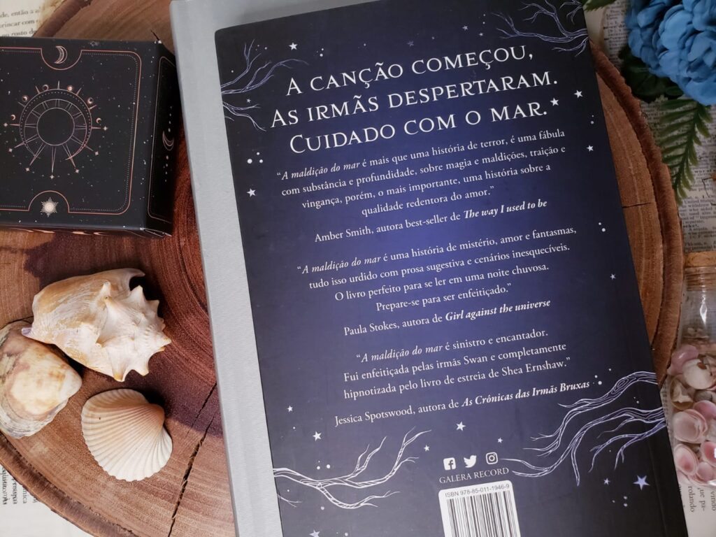 Contracapa Do Livro A Maldição do Mar De Shea Ernshaw